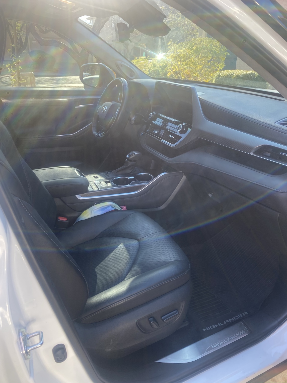 Detailed Toyota Highlander interior